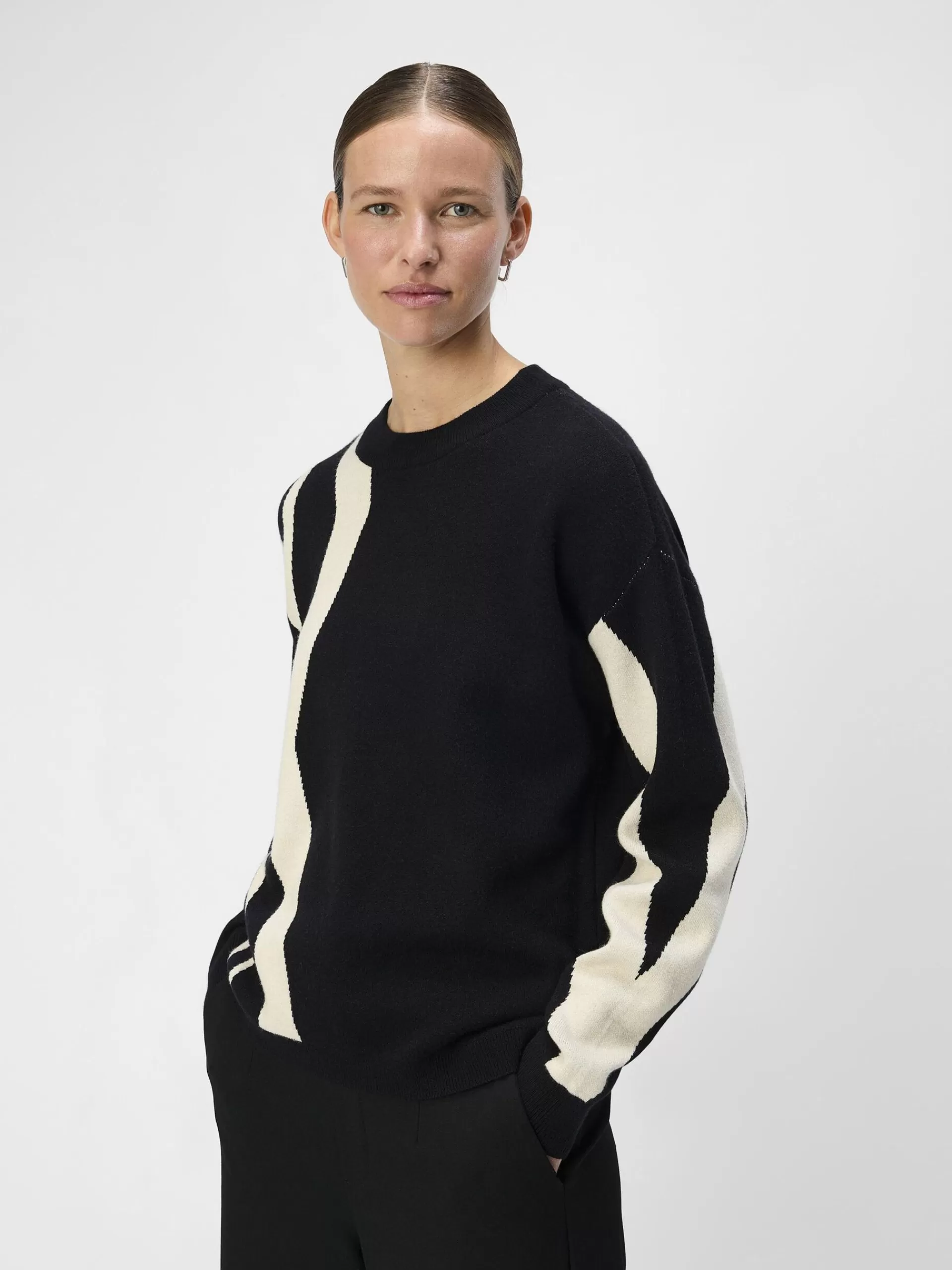 OBJECT STRIKKET PULLOVER